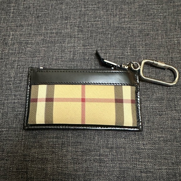 Burberry Coinpurse / Keyholder - Picture 2 of 3